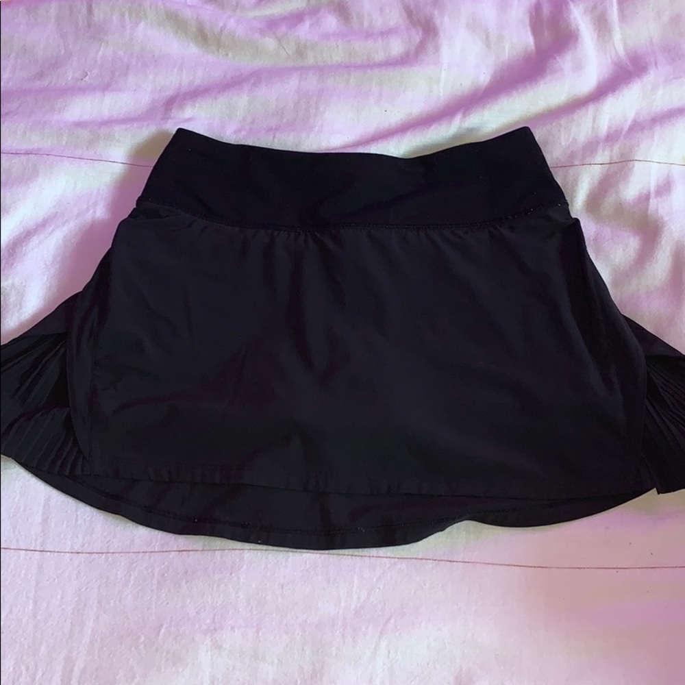 Black lululemon skirt